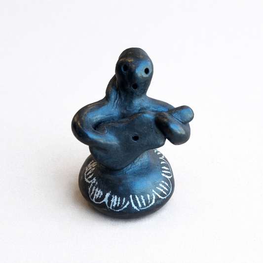 Mujer Guitarrera de Quinchamalí - Mujer Alfarera